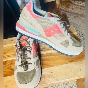 Saucony Women's Beige and Coral Sneakers